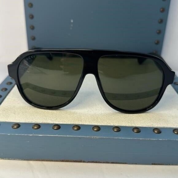 New Authentic- Gucci Green Pilot Men's Sunglasses GG0009S 001 59","description": - Picture 14 of 14